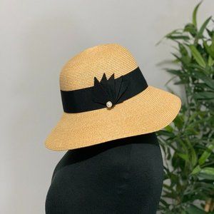 NWOT Roll-Up Straw All Season Fashion Hat with Spiral Pearl Icon Design | Wide B